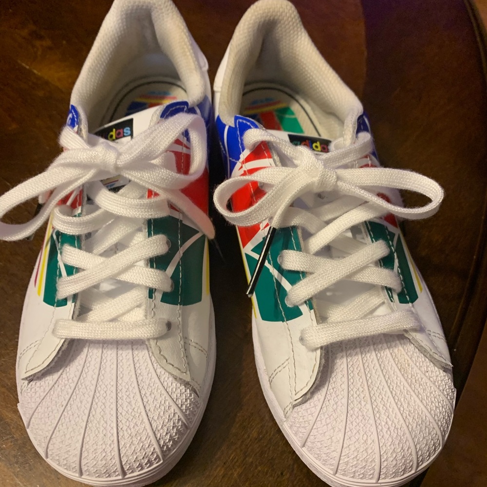 Girls adidas sneaker